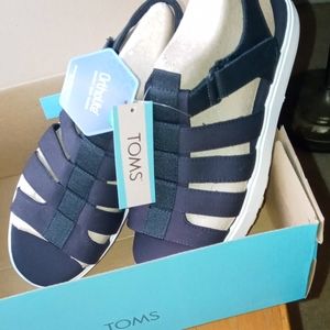 Women's TOMS black sandals canvas/leather, size 8 NEW IN BOX